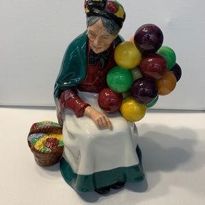 The Balloon Seller- ‎Royal Doulton